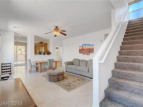 3rd image of 11064 Romola St