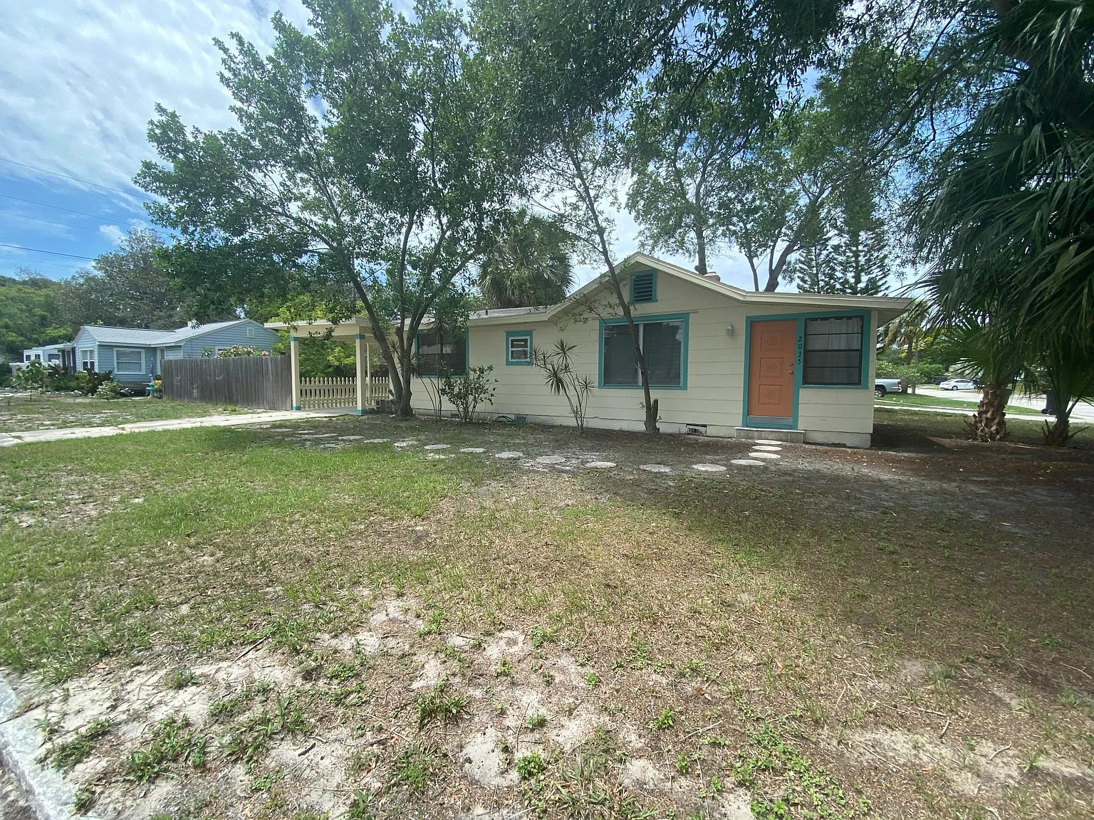 2 bed, $1,695 — Photo 2