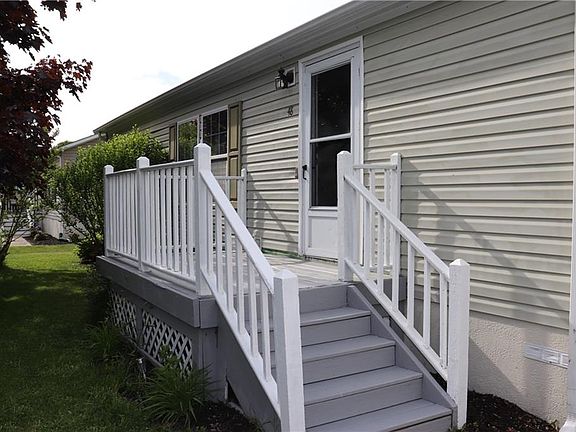3rd image of 48 Songbird Ln