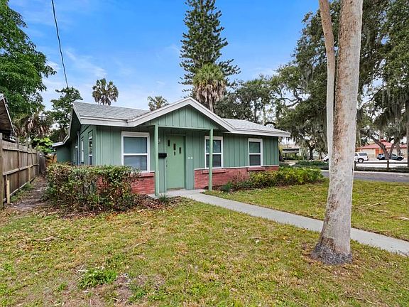 4th image of 2451 Cocoanut Ave
