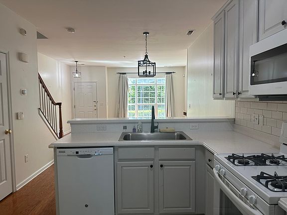 4th image of 1610 Hamilton St #1610