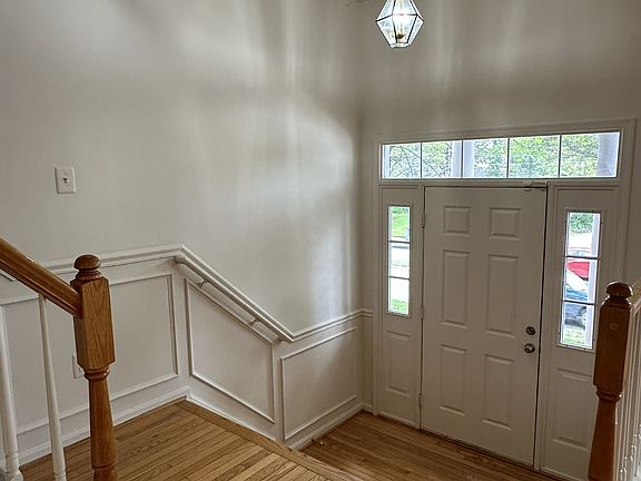 2nd image of 420 Redland Blvd #Townhouse