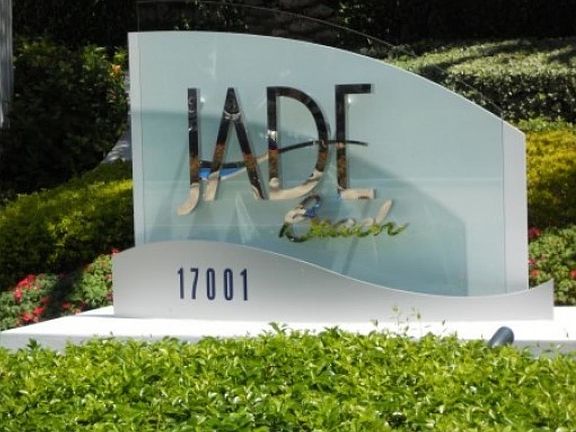 5th image of 17001 Collins Ave #18