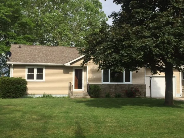 321 N West St, Gifford, IL 61847