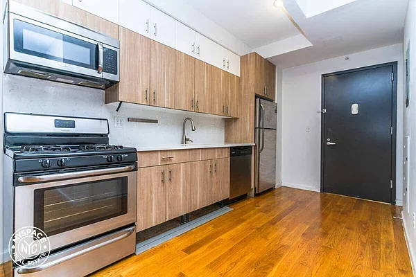 Rented by MySpaceNYC | media 34