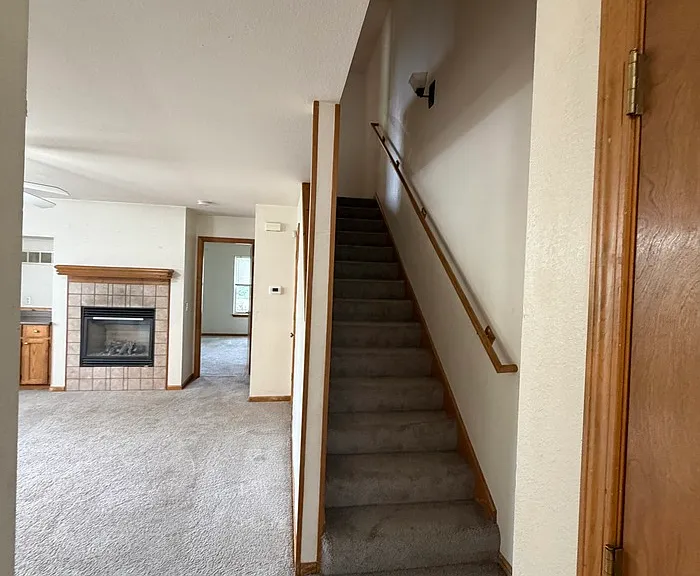 2105 S 5th St — Photo 2
