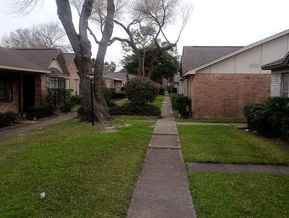 2nd image of 12728 Bexley Dr #2728