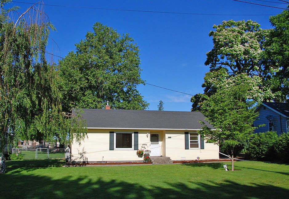 1st image of 671 NW Evans Ave