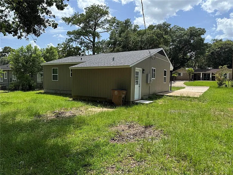 2120 Baker Rd — Photo 21