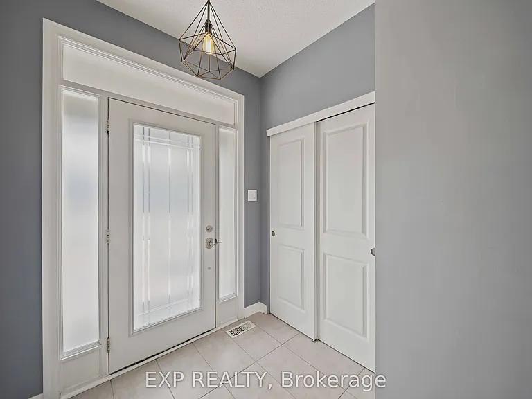 615 Spring Valley Dr — Photo 2