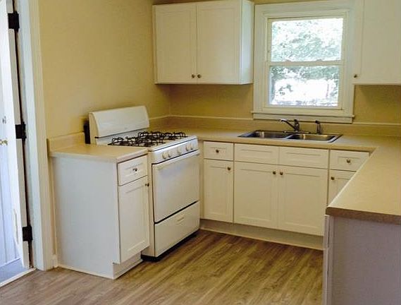 5th image of 1931 Austell Cir SW