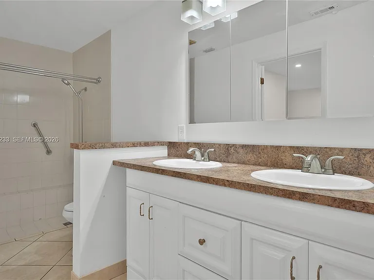 4102 N 51st Ave — Photo 12