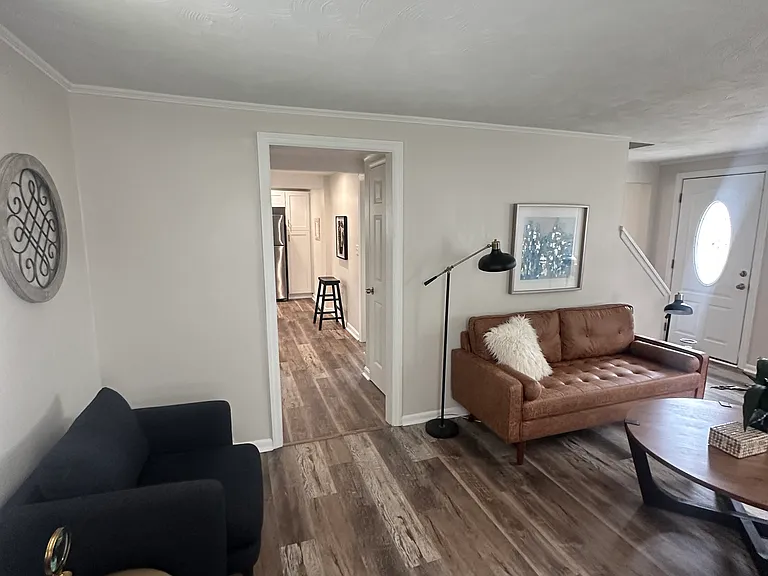 2062 Elmbrook Ln — Photo 26