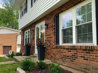 3235 Bainburry Ct, Saint Louis, MO 63129