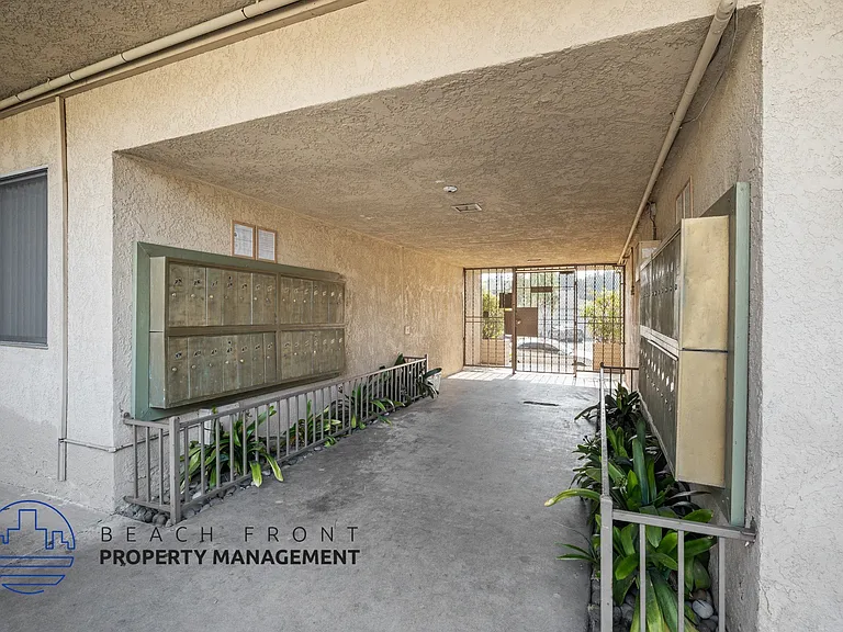 709 N. Inglewood Ave. — Photo 26