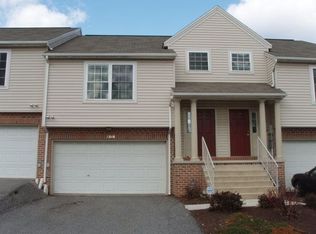 2316 Slater Hill Ln E, York, PA 17406