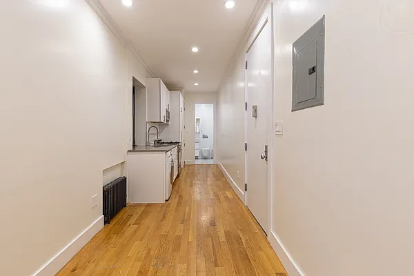 Rented by Nooklyn NYC LLC | media 9