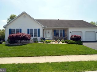 12 Eagles Ln, Reading, PA 19608