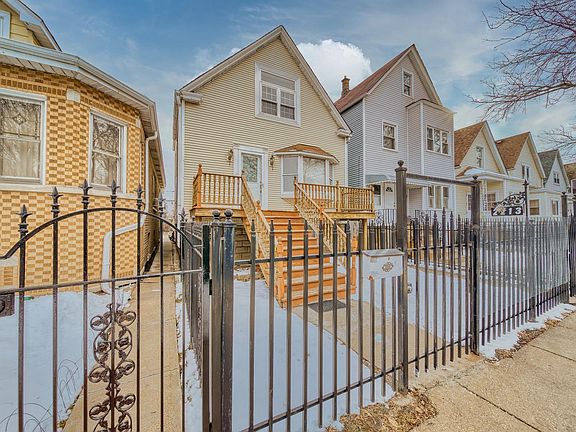3rd image of 2213 N Keeler Ave