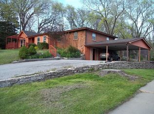 6121 N Broadway Ave, Kansas City, MO 64118