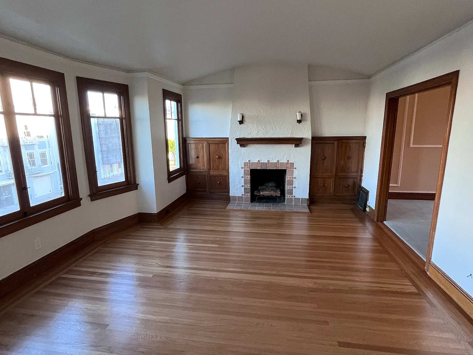 2 bed, 1400 sqft, $7,700 — Photo 1