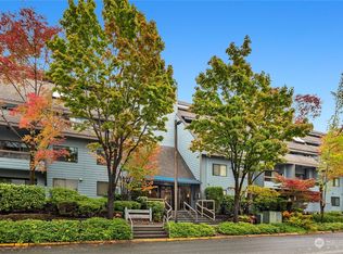 3030 80th Ave SE UNIT 208, Mercer Island, WA 98040