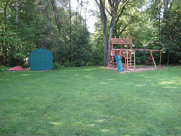 Shed, Private Yard, Playset