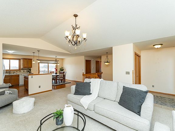 4th image of 2770 Kenosha Ln NW