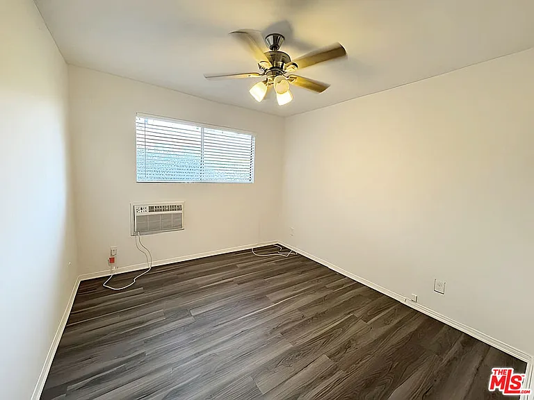 4360 1/2 Willow Brook Ave — Photo 9