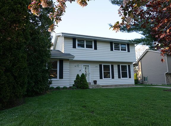 2nd image of 2404 E Thornwood Dr