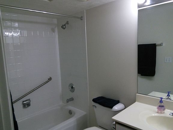 3rd image of 3857 N Harlem Ave #206A