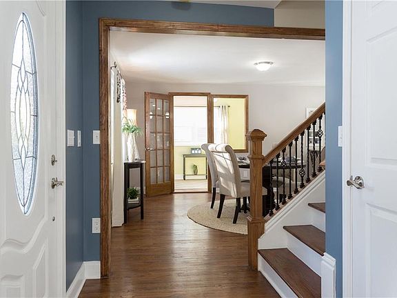 2nd image of 409 Brooklea Dr