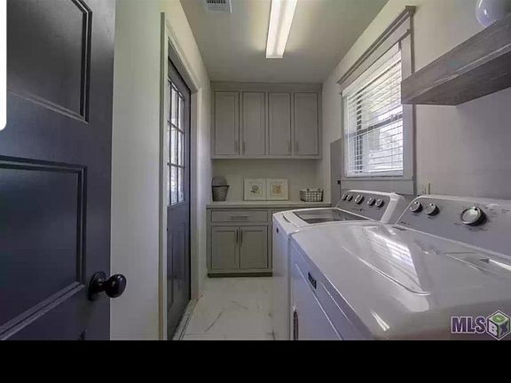 3rd image of 30612 Anderson Dr