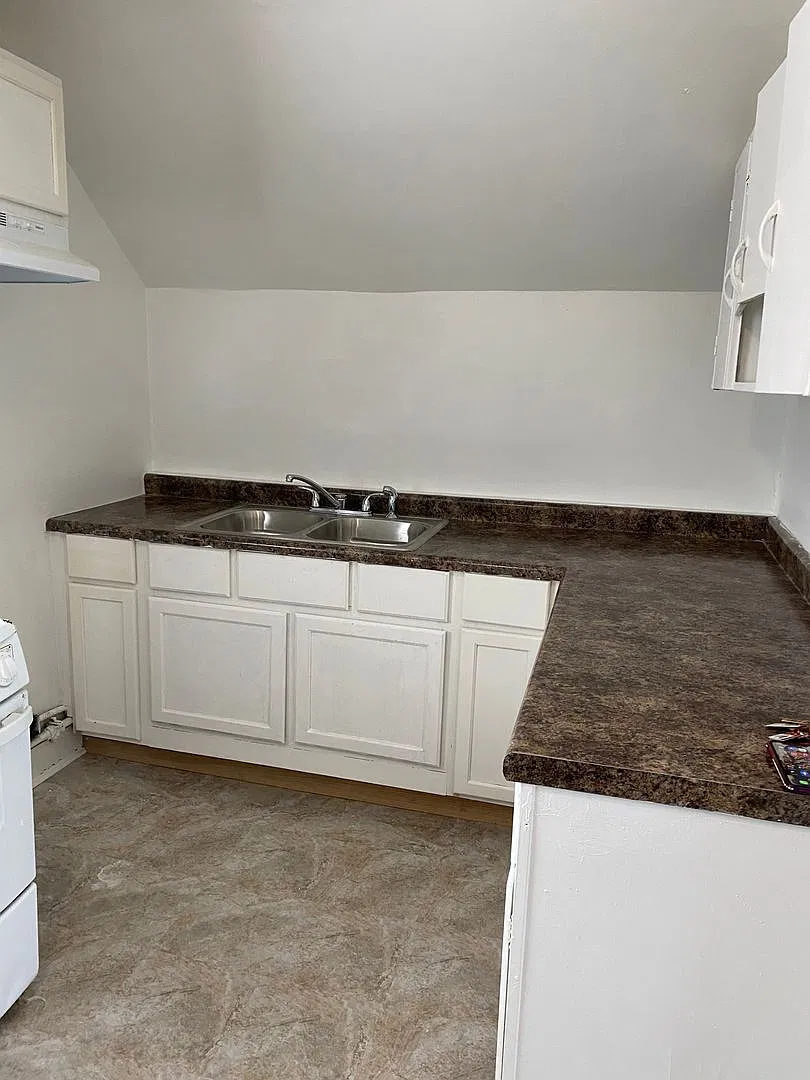 426 Huffman St — Photo 3
