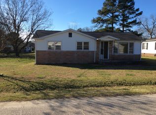 112 S Isabella St, Coats, NC 27521