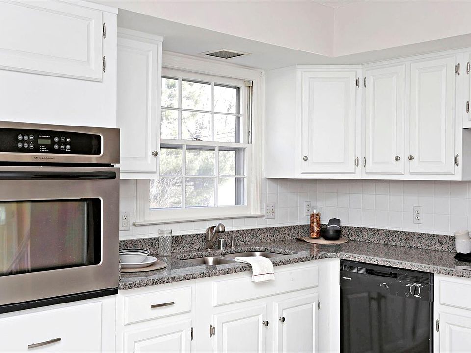 1st image of 3837 Plantation Dr