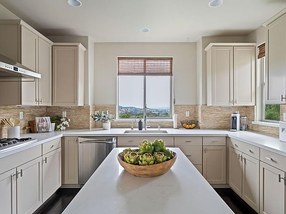 5th image of 11 Edgehill Way
