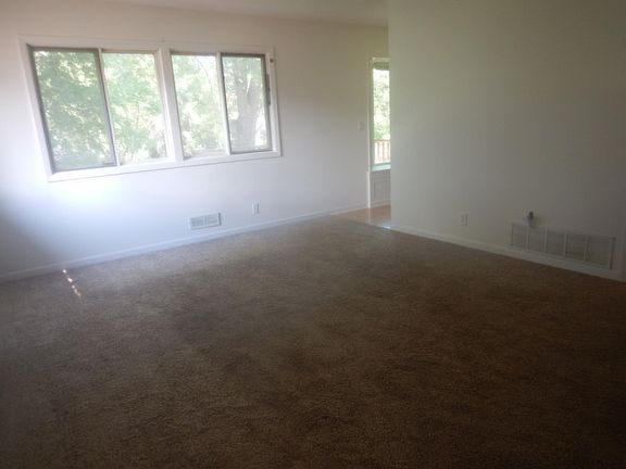 5th image of 1024 Parkwood Ln