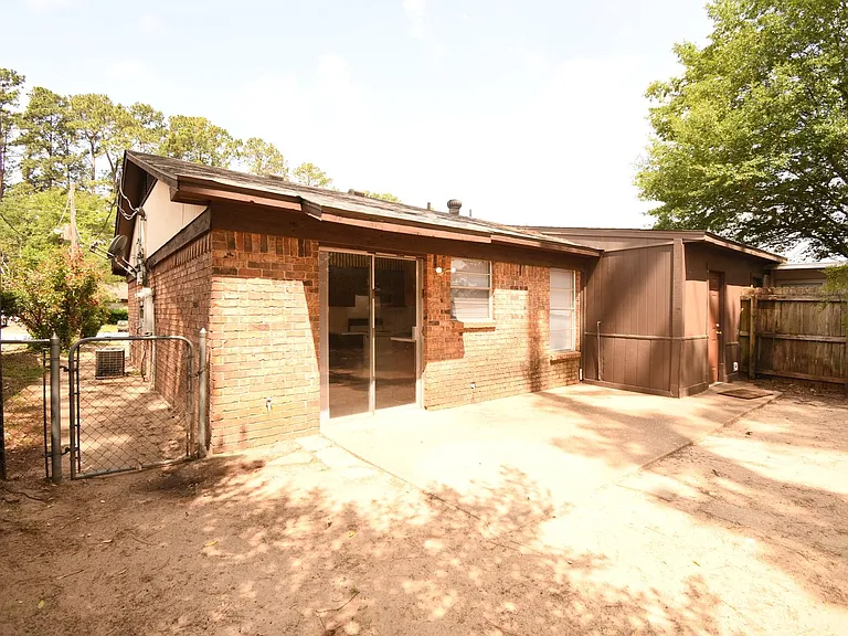 7114 Gatewood Dr — Photo 18