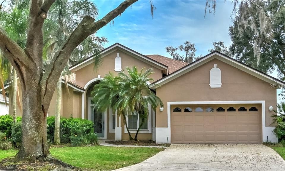 1st image of 636 Lakeworth Cir