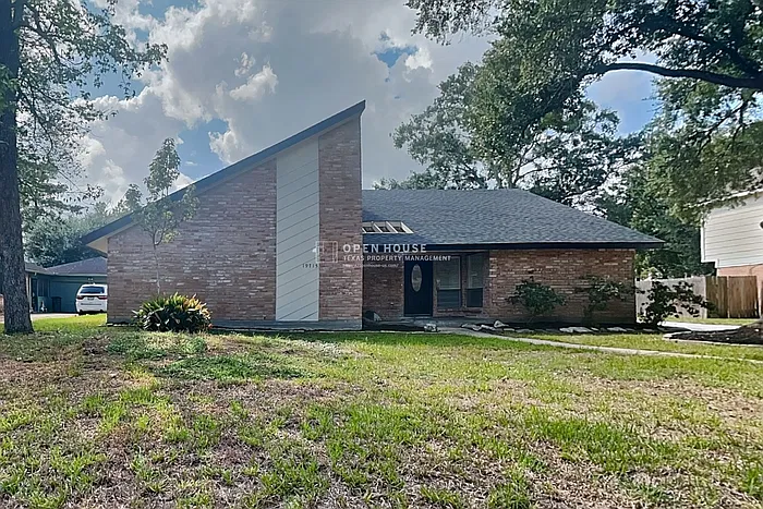 4 bed, 2.0 bath, 2243 sqft, $2,350 — Photo 1