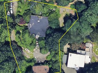 9 Brook Dr, Greenwich, CT 06830