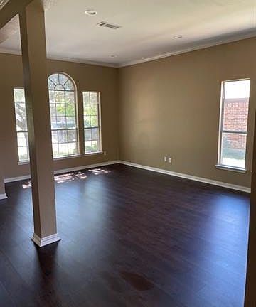 4th image of 1807 Waterwood Dr