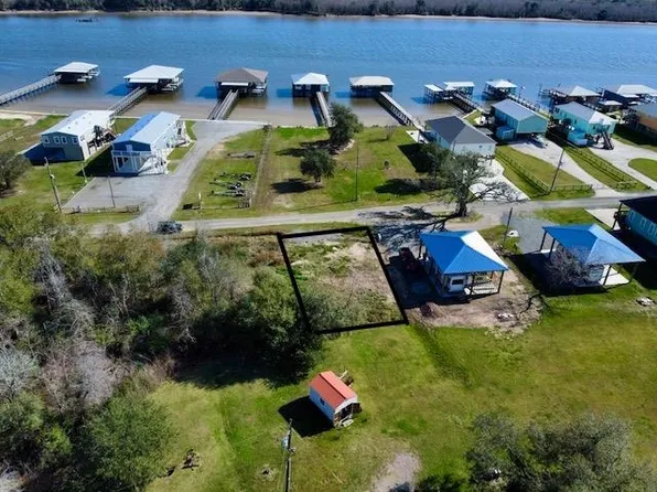 168 Cooper Ann Ln, Hackberry, LA 70645