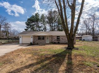 601 Steele Ct, Gentry, AR 72734