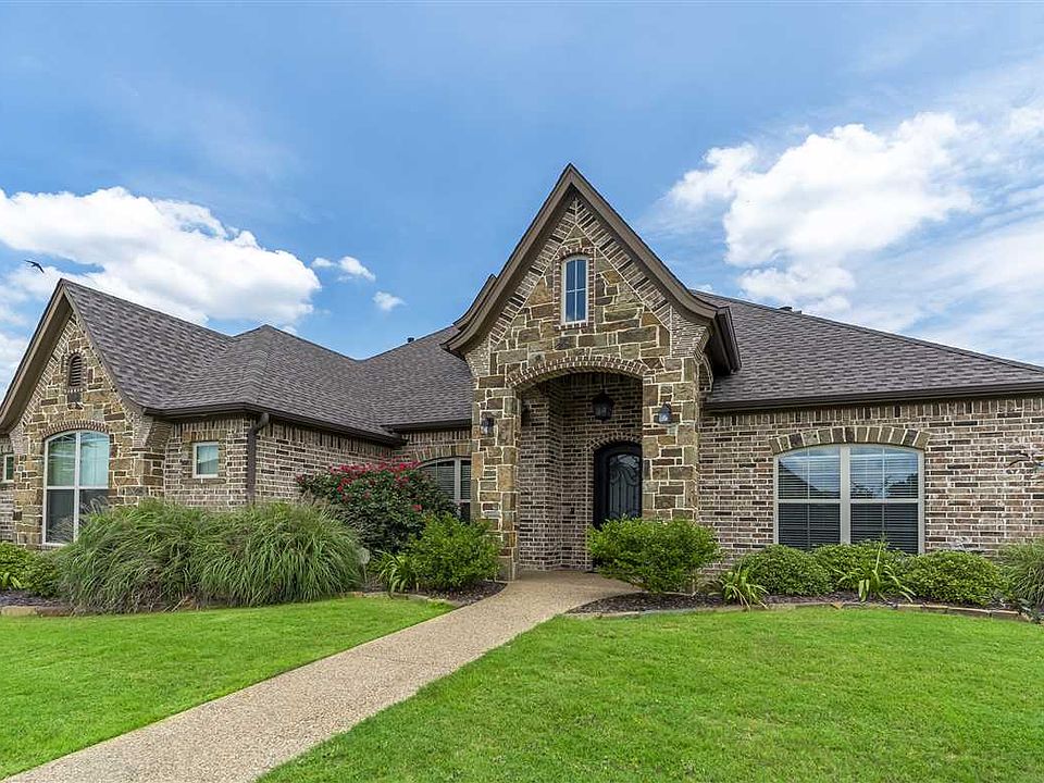 1st image of 116 New Braunfels Ln