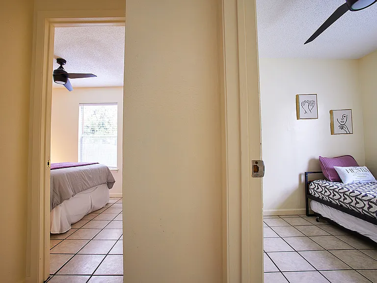 12207 Dundee Dr #B — Photo 9