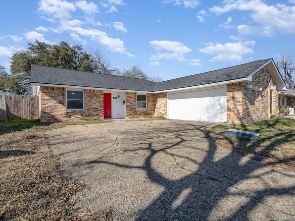 1017 Heritage Dr, Garland, TX 75043