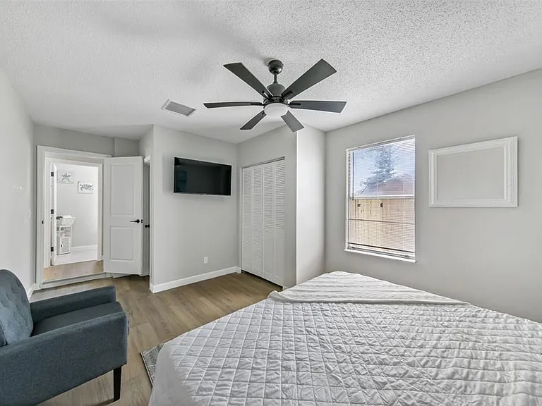 7113 Regina Dr — Photo 6
