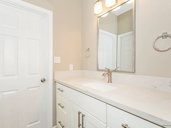 5th image of 4929 W Mountain View Dr